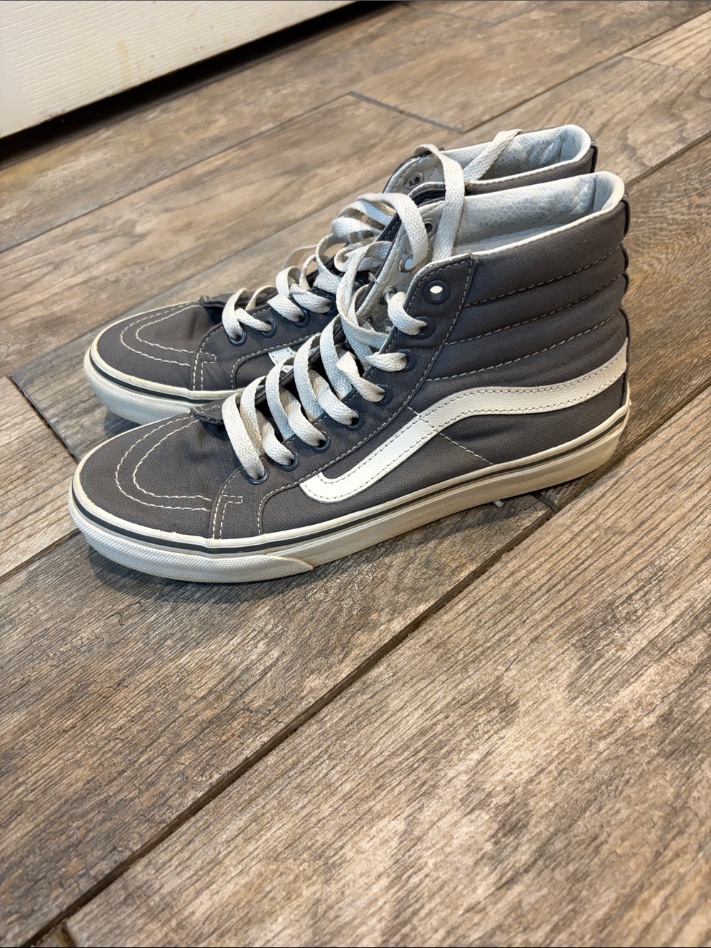 Vans SK-8 High-Top Sneakers in Gray with White Stripe Women’s size 8